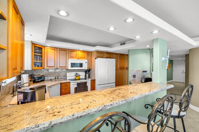 Building Photo - 3000 S Ocean Blvd