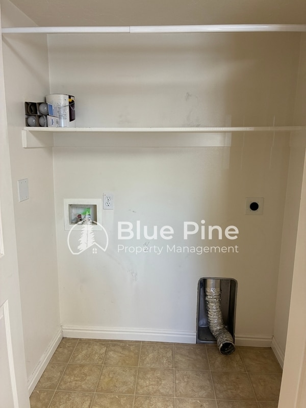 Building Photo - 3156 Chasewood Dr