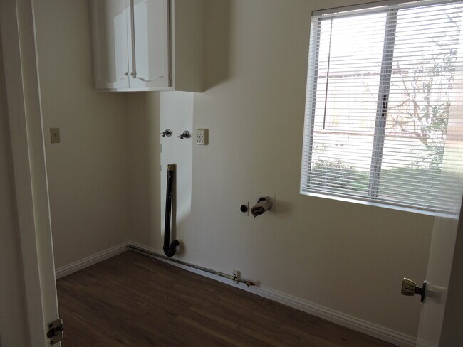 Building Photo - 5977 Agee St