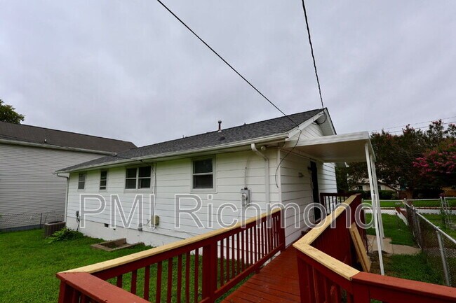 Building Photo - 1806 Powhatan St