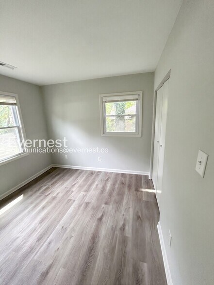 Building Photo - 5736 Lawn Meadow Dr