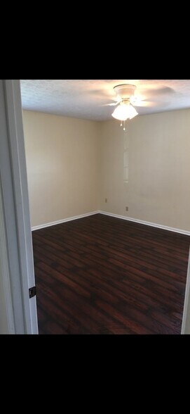 Building Photo - 392 Albright Ln