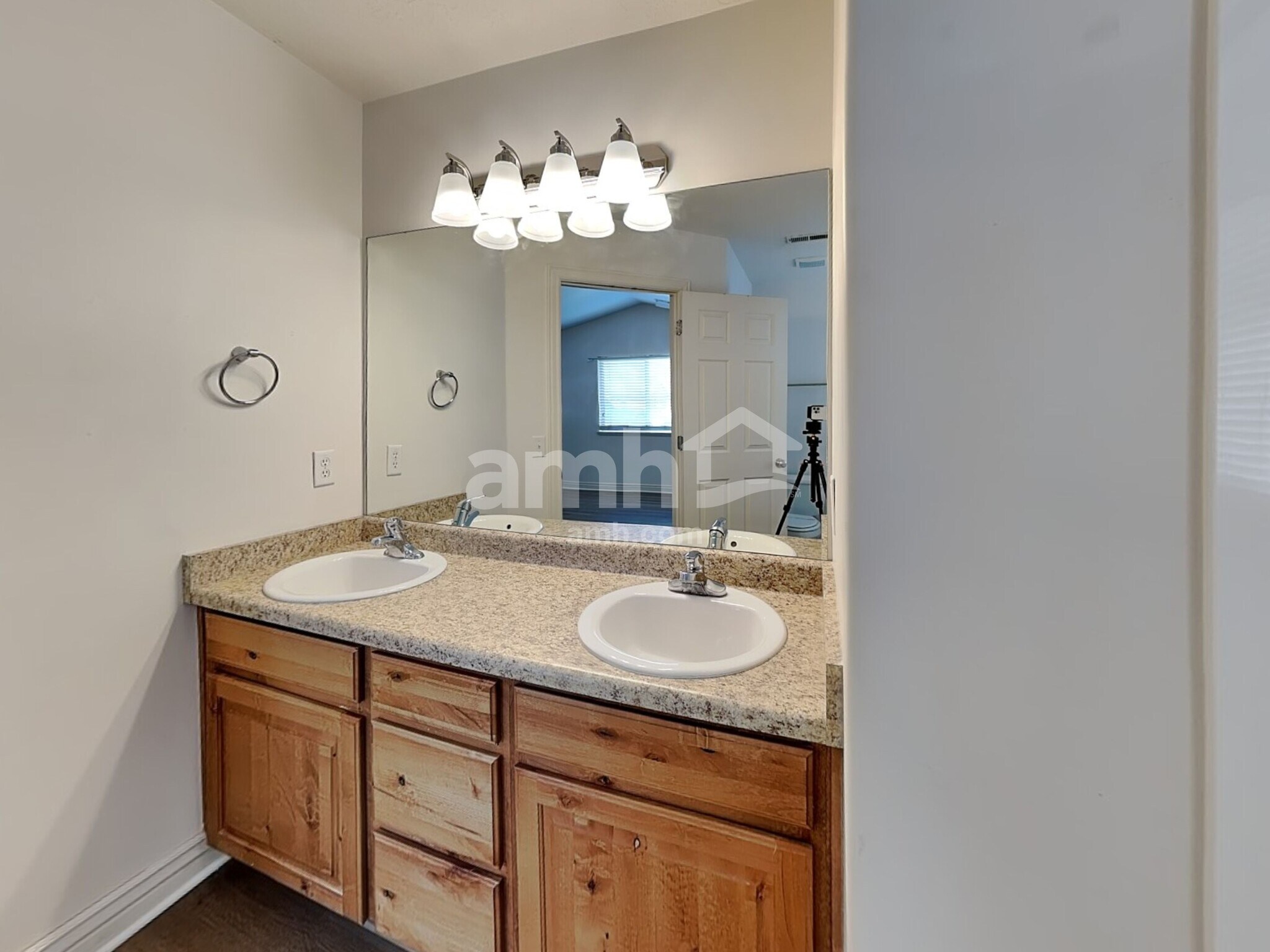 Building Photo - 247 Boston Dr