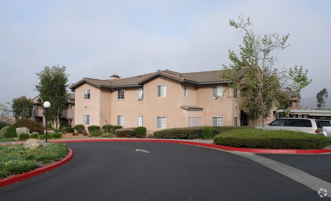 Building Photo - The Boulders