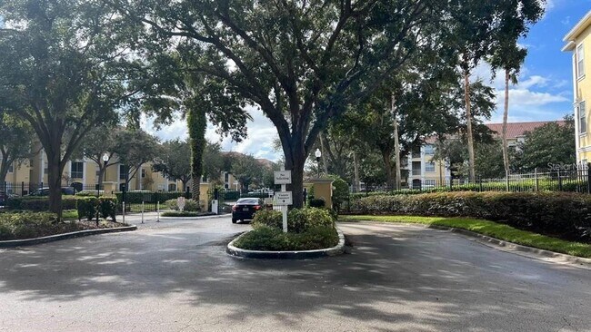 Building Photo - 1150 Lake Shadow Cir