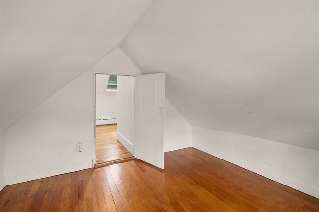 Building Photo - 7 Perham St