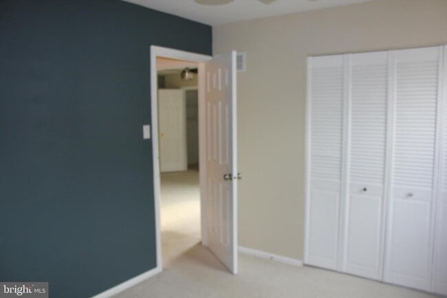 Building Photo - 252 Marble Ct