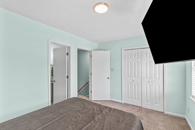 Building Photo - 1075 W Pueblo Dr