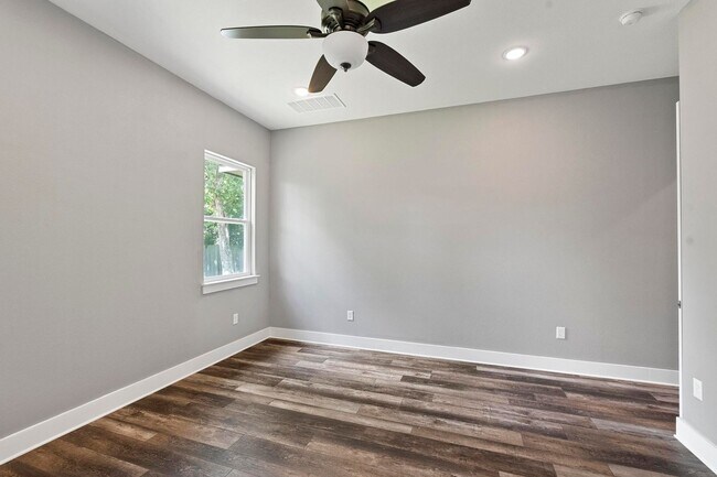 Building Photo - Modern Living Meets Small-Town Texas Charm