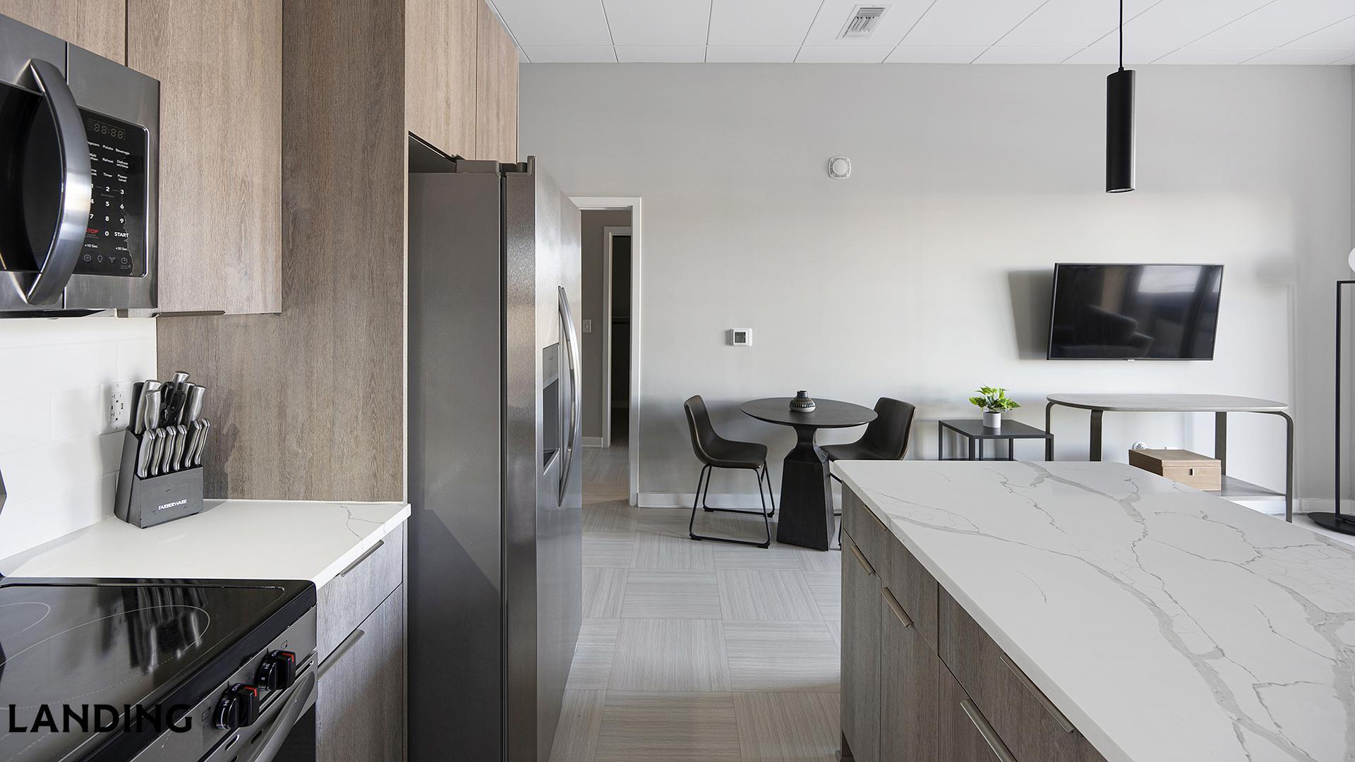 Building Photo - 600 19th St N