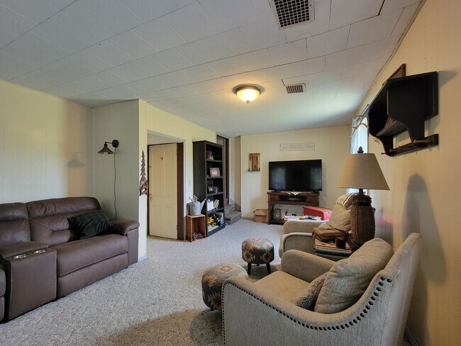 Building Photo - 480 Kutztown Rd