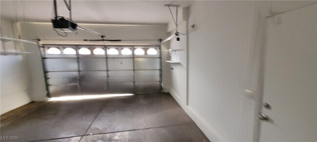 Building Photo - 8198 Rock Meadows Dr