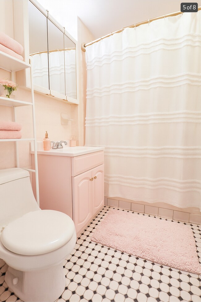 Building Photo - 56 Egmont St