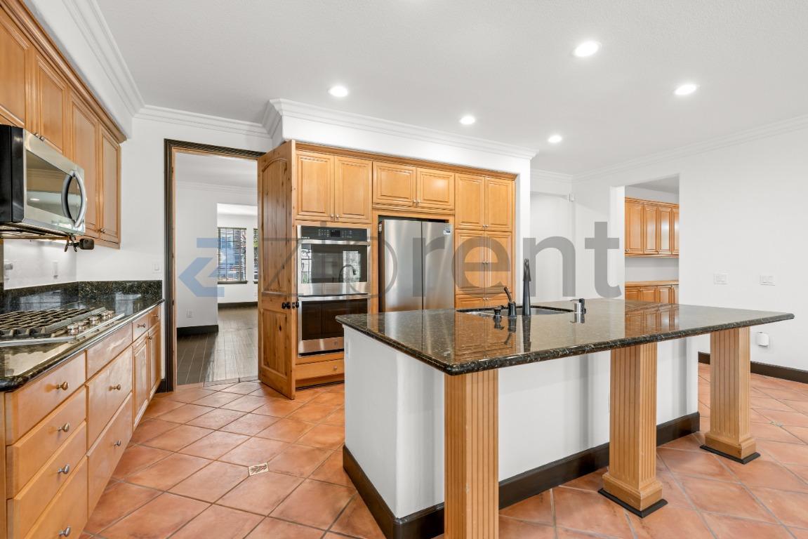 Building Photo - 1485 Clearview Cir