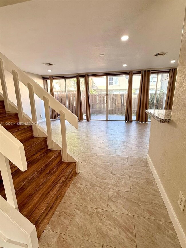 Building Photo - 833 NW 81st Terrace