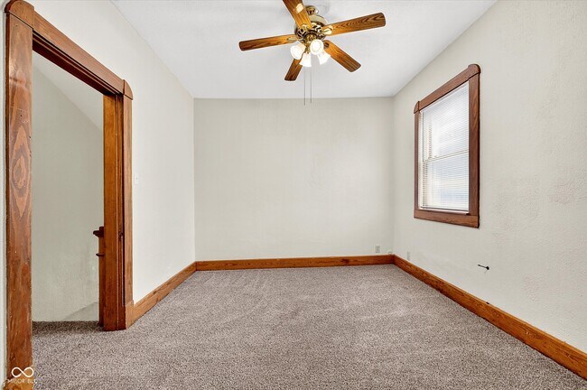 Building Photo - 456 N Centennial St
