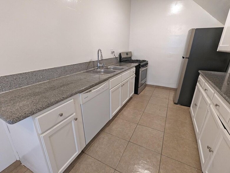 Building Photo - 1200 N Gardner St