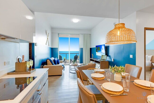 Building Photo - 777 N Ocean Dr