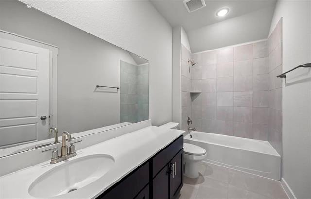 Building Photo - 2009 Belvedere St