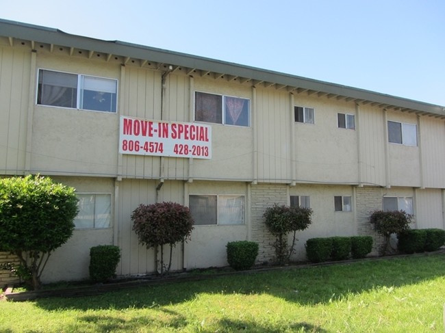 Building Photo - Fruitridge Glen Apartments