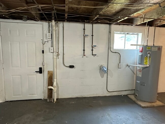 Building Photo - 2752 Carrollwood Heights Rd