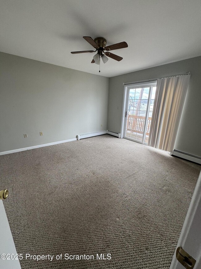 Building Photo - 130-130 Mortimer St