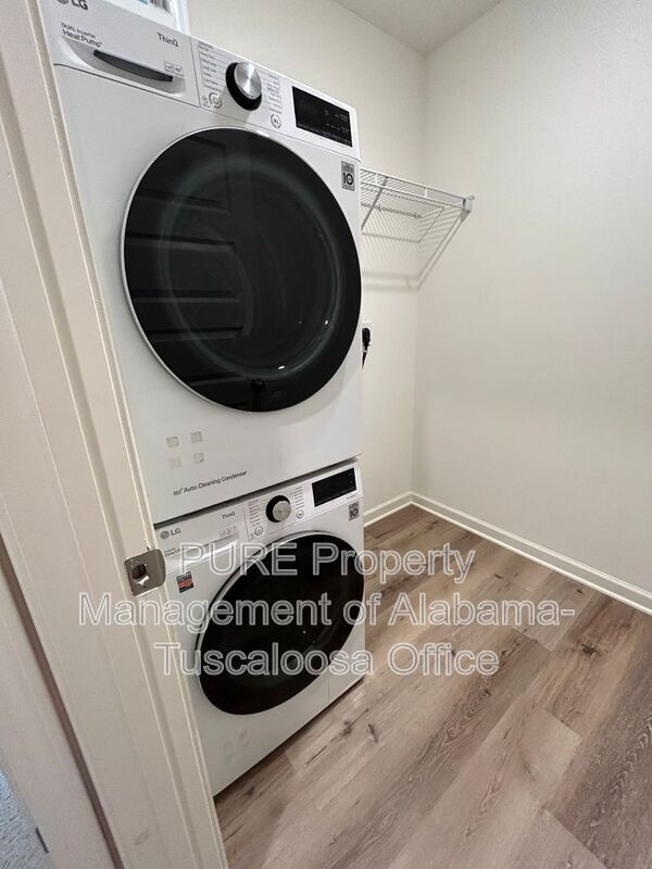 Building Photo - 3509 Magnolia Hls Dr