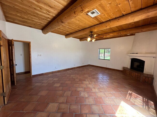 Building Photo - UNIQUE HOME ON ACREAGE!