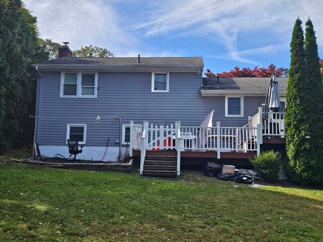 Building Photo - 222 Crest St