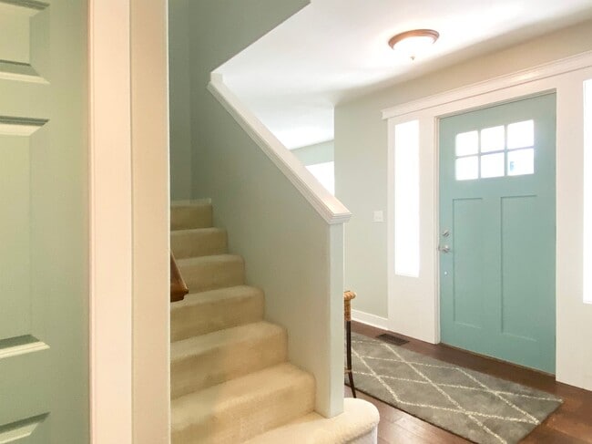 Building Photo - Fabulous Sabbatical Furnished Home