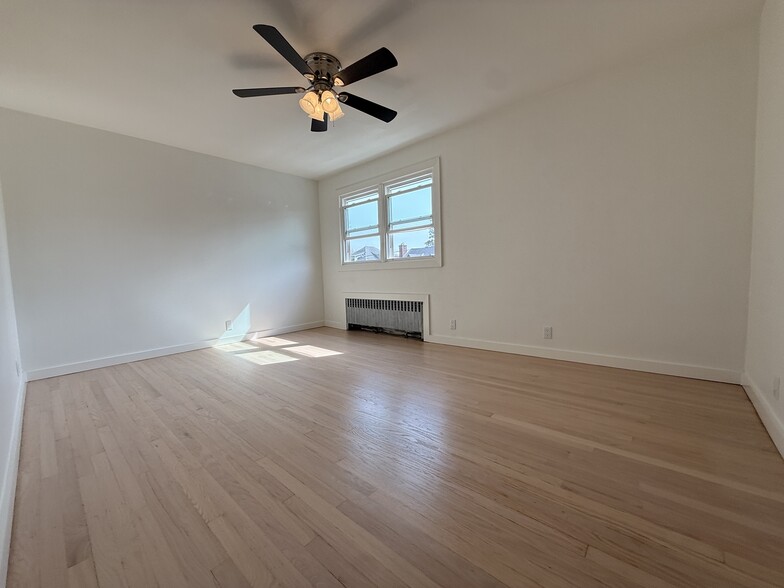 Building Photo - 49 Grant Ave