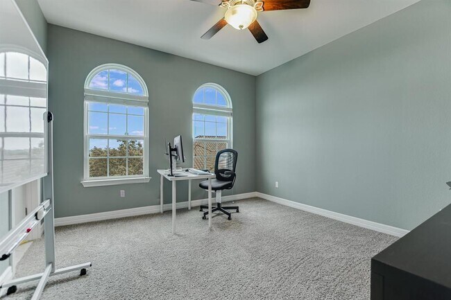 Building Photo - 11921 Terraza Cir