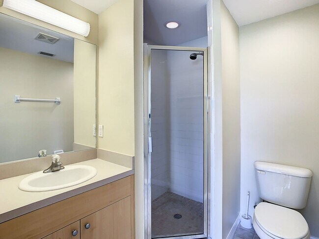 Building Photo - Deep Creek Townhome - Golf Course View (ONE FREE MONTH RENT FOR QUALIFIED APPLICANTS!)