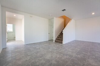 Building Photo - 307 Nine Iron Dr