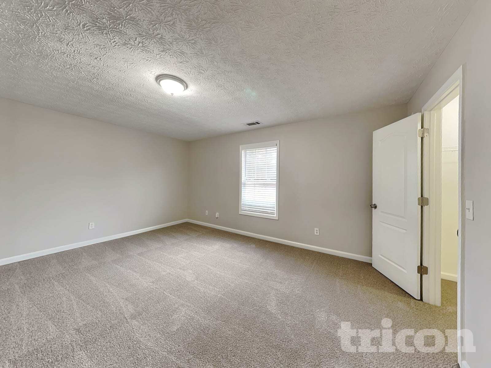 Building Photo - 35 Trelawney Ln