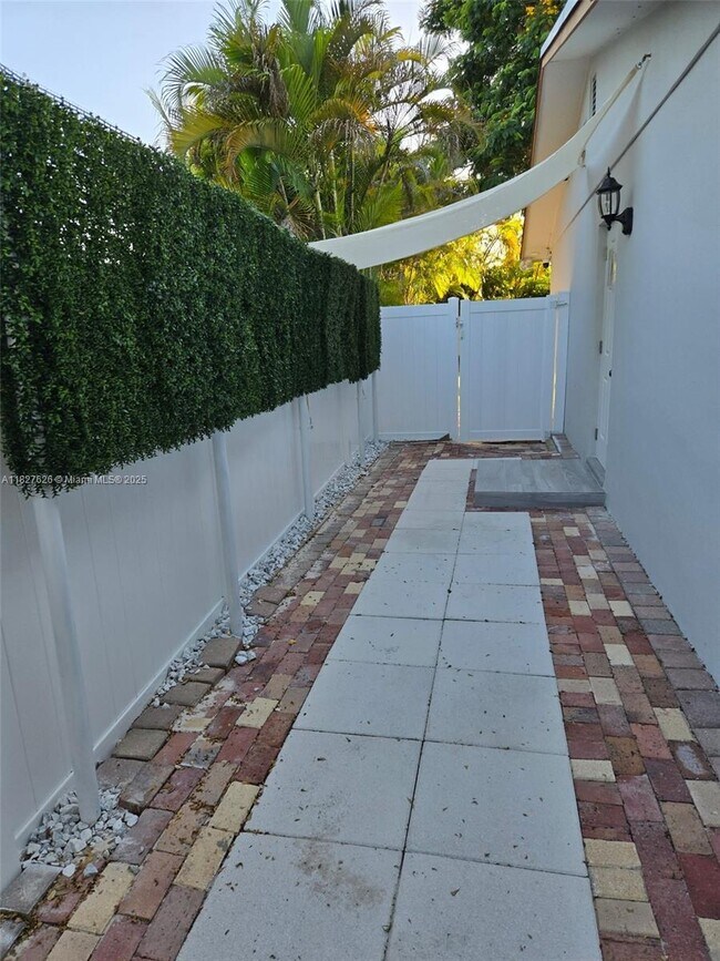 Building Photo - 7804 SW 129th Ct