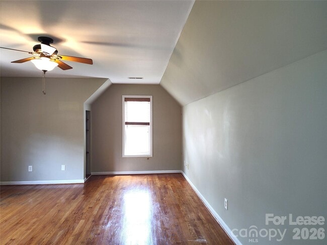 Building Photo - 9405 Mitchell Glen Dr