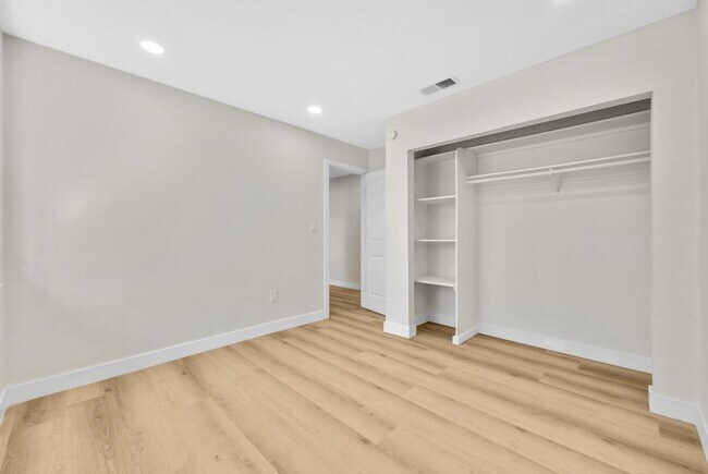 Building Photo - 21450 Zuni Rd