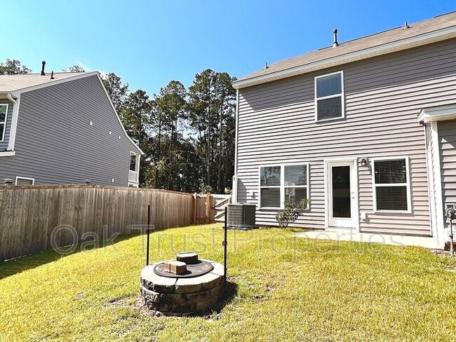 Building Photo - 129 Spencer Cir