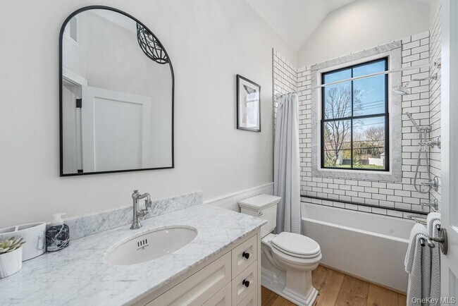 Building Photo - 19000 Main Rd