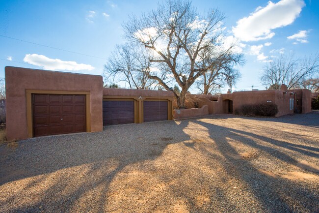 Building Photo - 7617 Guadalupe Trail NW
