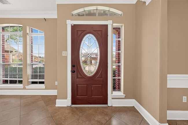 Building Photo - 4011 Alexis Cir