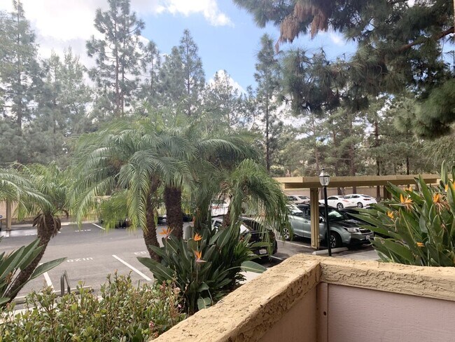 Building Photo - 12071 Alta Carmel Ct