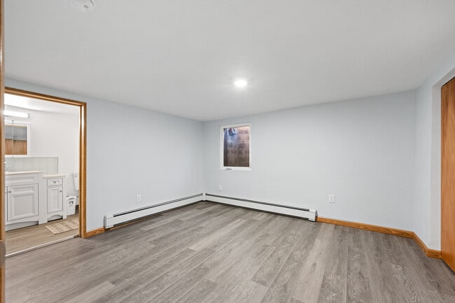 Building Photo - 17 Anna Ave