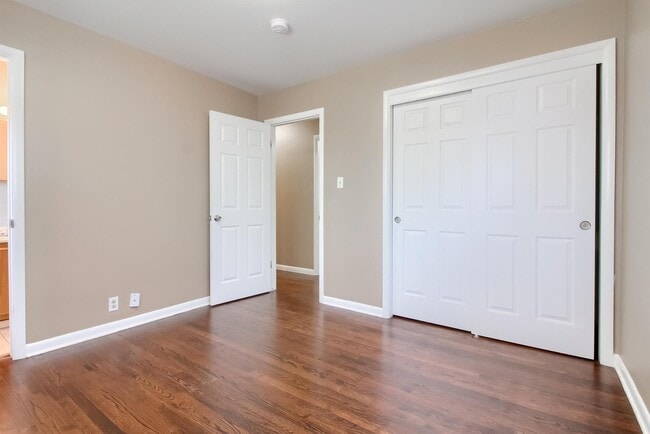 Building Photo - 3084 W Chenango Ave