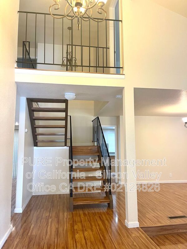 Building Photo - 6361 Pearlroth Dr