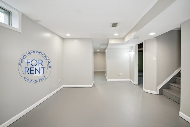 Building Photo - 3717 Larchmont St