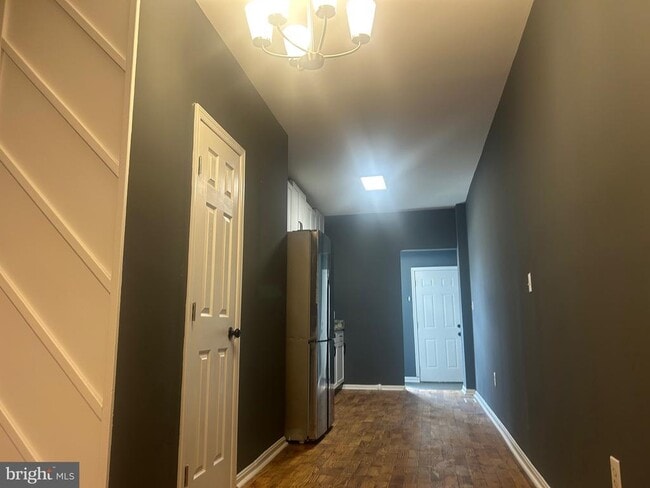 Building Photo - 1516 N Mount St