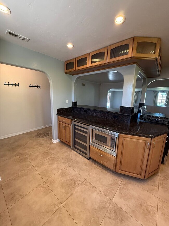 Building Photo - 3BD 2BA House in Kearny Mesa