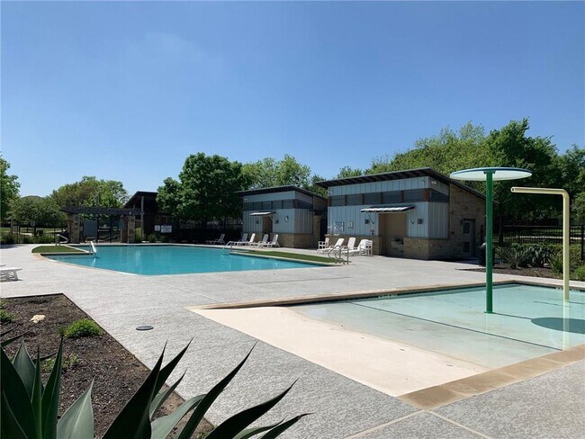 Building Photo - 1957 Alvarado Dr